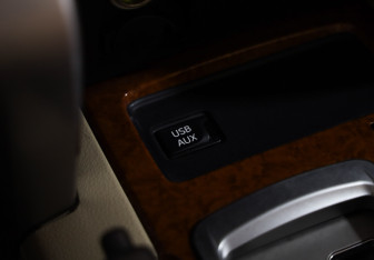 Подержанный автомобиль Toyota Land Cruiser Suv 2013 года (16 фото)