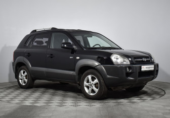 Подержанный автомобиль Hyundai Tucson 2007 года (3 фото)