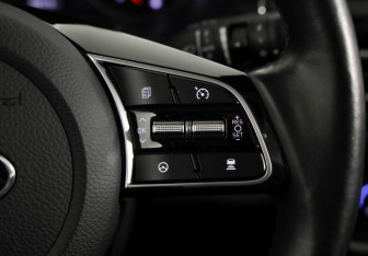 Подержанный автомобиль Kia Seltos 2021 года (14 фото)