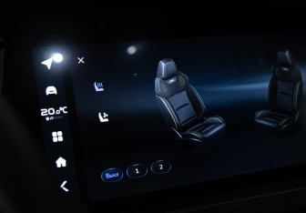 Подержанный автомобиль Geely Tugella 2023 года (17 фото)