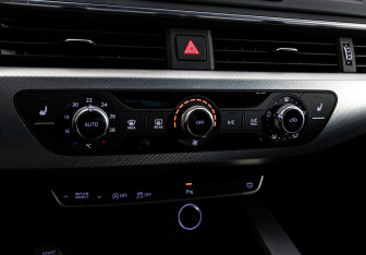 Подержанный автомобиль Audi A4 Wagon 2019 года (18 фото)