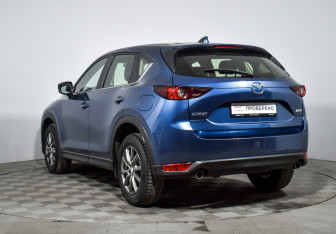 Подержанный автомобиль Mazda CX-5 2017 года (7 фото)