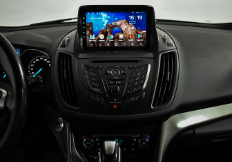 Подержанный автомобиль Ford Kuga 2015 года (16 фото)