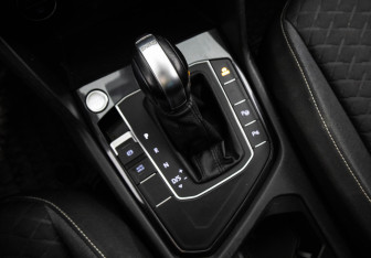 Подержанный автомобиль Volkswagen Tiguan 2018 года (19 фото)