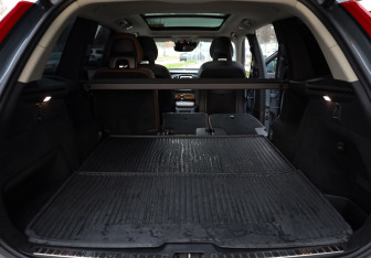 Подержанный автомобиль Volvo XC90 2019 года (27 фото)