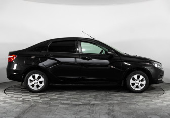 Подержанный автомобиль LADA (ВАЗ) Vesta Sedan 2017 года (4 фото)