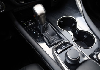 Подержанный автомобиль Lexus RX 2018 года (22 фото)