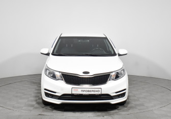 Подержанный автомобиль Kia Rio Sedan 2015 года (2 фото)