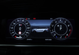 Подержанный автомобиль Land Rover Range Rover Sport 2018 года (21 фото)