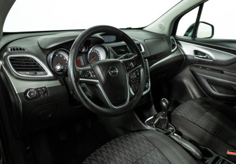 Подержанный автомобиль Opel Mokka 2014 года (11 фото)