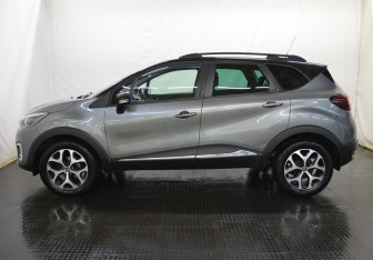 Подержанный автомобиль Renault Kaptur 2017 года (8 фото)