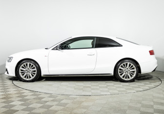 Подержанный автомобиль Audi A5 Coupe 2016 года (8 фото)