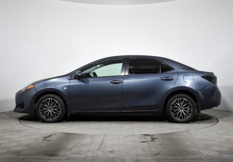 Подержанный автомобиль Toyota Corolla Sedan 2019 года (8 фото)