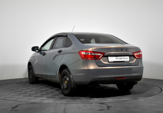 Подержанный автомобиль LADA (ВАЗ) Vesta Sedan 2018 года (7 фото)