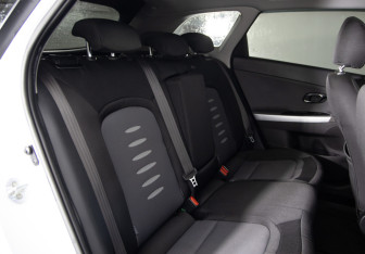 Подержанный автомобиль Kia Ceed Wagon 2013 года (12 фото)