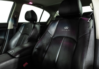 Подержанный автомобиль Infiniti G Sedan 2010 года (16 фото)