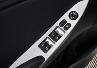 Подержанный автомобиль Hyundai Solaris Sedan 2015 года (10 фото)