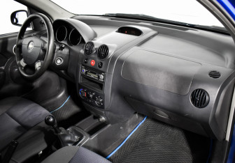 Подержанный автомобиль Chevrolet Aveo Sedan 2007 года (12 фото)