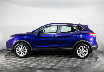 Подержанный автомобиль Nissan Qashqai 2016 года (8 фото)