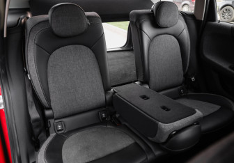Подержанный автомобиль MINI Countryman 2017 года (30 фото)