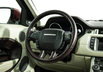 Подержанный автомобиль Land Rover Range Rover Evoque 2013 года (15 фото)
