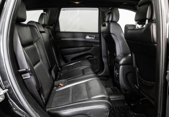 Подержанный автомобиль Jeep Grand Cherokee 2014 года (21 фото)
