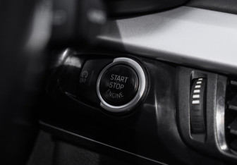 Подержанный автомобиль BMW X5 2016 года (24 фото)