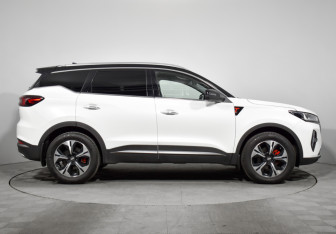 Подержанный автомобиль Chery Tiggo 7 Pro Max 2023 года (4 фото)