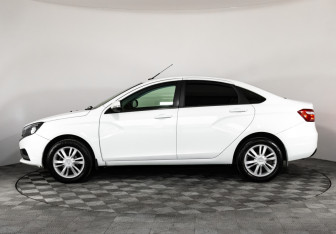 Подержанный автомобиль LADA (ВАЗ) Vesta Sedan 2018 года (8 фото)