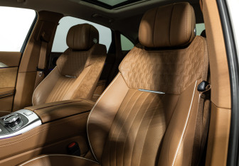 Подержанный автомобиль Hongqi H9 2023 года (22 фото)