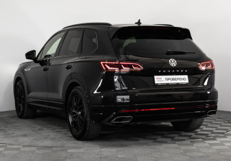 Подержанный автомобиль Volkswagen Touareg 2019 года (9 фото)