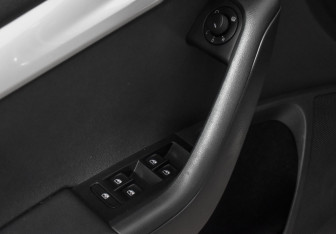 Подержанный автомобиль Skoda Octavia Liftback 2016 года (11 фото)