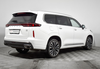 Подержанный автомобиль Exeed VX 2023 года (5 фото)