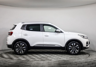 Подержанный автомобиль Chery Tiggo 4 2021 года (4 фото)