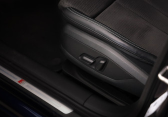 Подержанный автомобиль Audi A4 Sedan 2018 года (25 фото)
