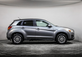 Подержанный автомобиль Mitsubishi ASX 2013 года (4 фото)