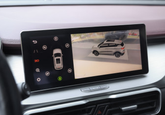 Подержанный автомобиль Geely Coolray 2020 года (18 фото)