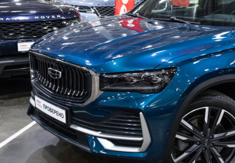 Подержанный автомобиль Geely Monjaro 2023 года (2 фото)