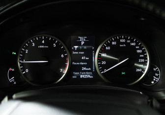 Подержанный автомобиль Lexus NX 2017 года (12 фото)
