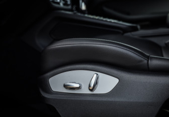 Подержанный автомобиль Porsche Macan 2020 года (24 фото)