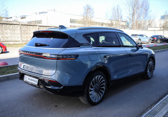 Подержанный автомобиль Voyah Free 2022 года (4 фото)
