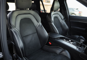 Подержанный автомобиль Volvo XC90 2020 года (25 фото)