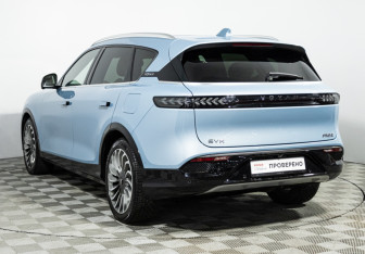 Подержанный автомобиль Voyah Free 2022 года (7 фото)