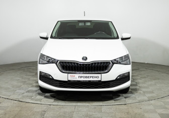 Подержанный автомобиль Skoda Rapid Liftback 2021 года (2 фото)