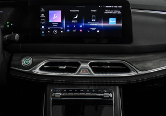 Подержанный автомобиль Evolute i-SPACE 2024 года (16 фото)