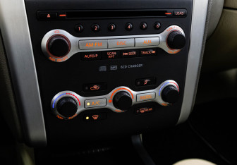 Подержанный автомобиль Nissan Murano Suv 2010 года (16 фото)