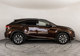 Подержанный автомобиль Lexus RX 2019 года (5 фото)