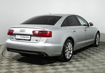 Подержанный автомобиль Audi A6 Sedan 2011 года (5 фото)