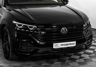 Подержанный автомобиль Volkswagen Touareg 2019 года (4 фото)