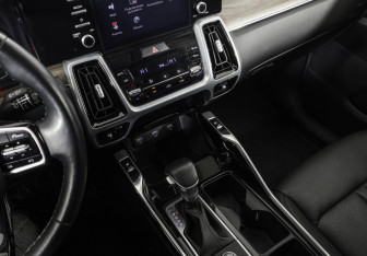 Подержанный автомобиль Kia Sorento 2021 года (20 фото)